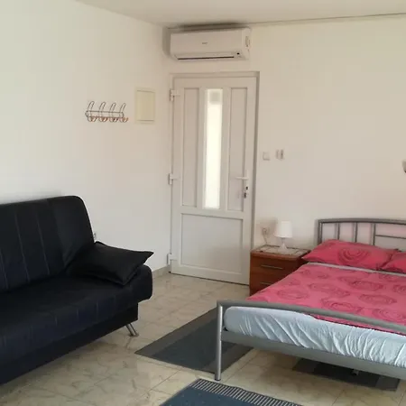 Apartment With A Parking Space Barbat, Rab - 11472 *